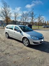 Opel Astra Caravan 1.8i 16V Viele Neuteile 8fach AHK  - Opel Astra Kombi Caravan f mit Benzin-Antrieb