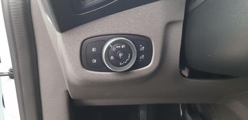 Fahrzeugabbildung Ford Transit Connect Kasten lang Trend