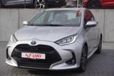 Toyota Yaris 1.5 Hybrid Team-D LED Navi ACC Kamera DAB - mit Hybrid-Antrieb: Silber, Kleinwagen