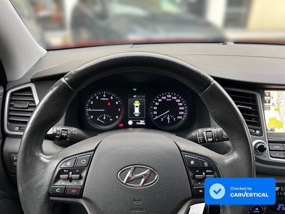 Fahrzeugabbildung Hyundai TUCSON 1.6T 4WD INTRO AHK 1.HAND NAV+KAMERA+PDC+