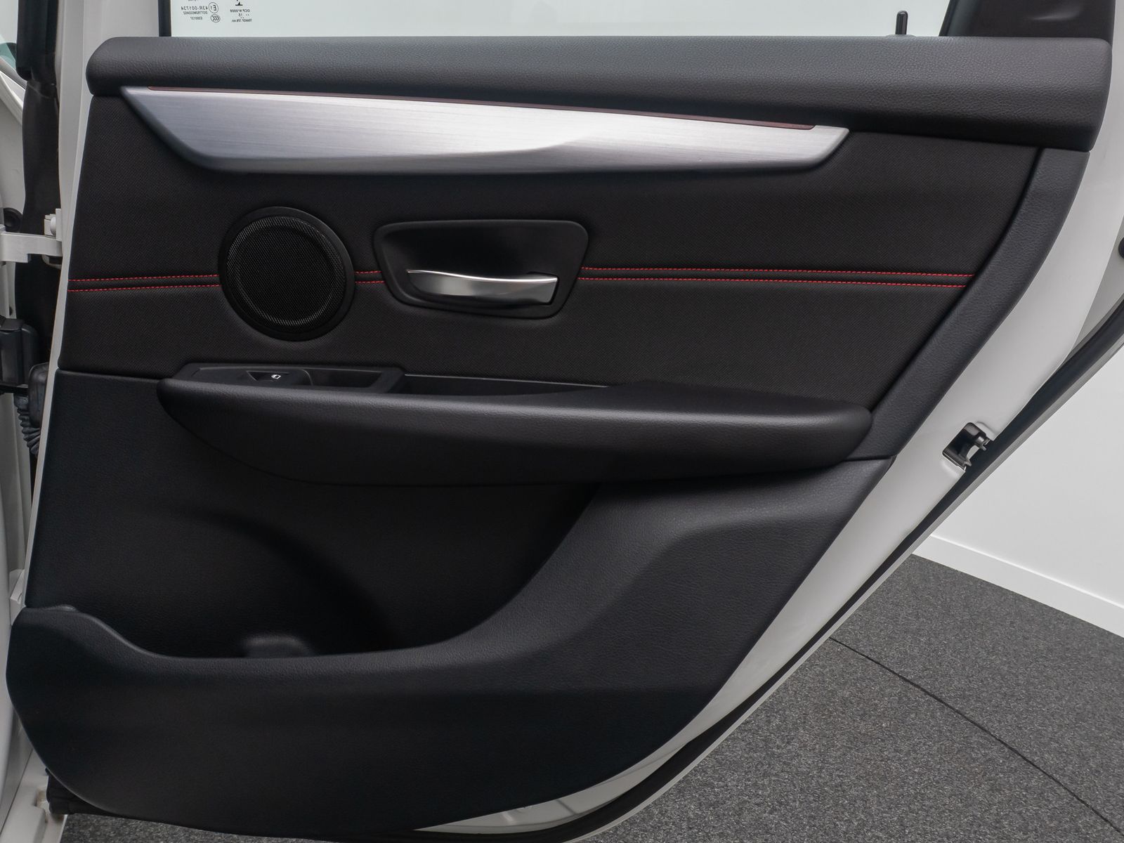 Fahrzeugabbildung BMW 218i Active Tourer Sport Line ParkAssis Navi LED