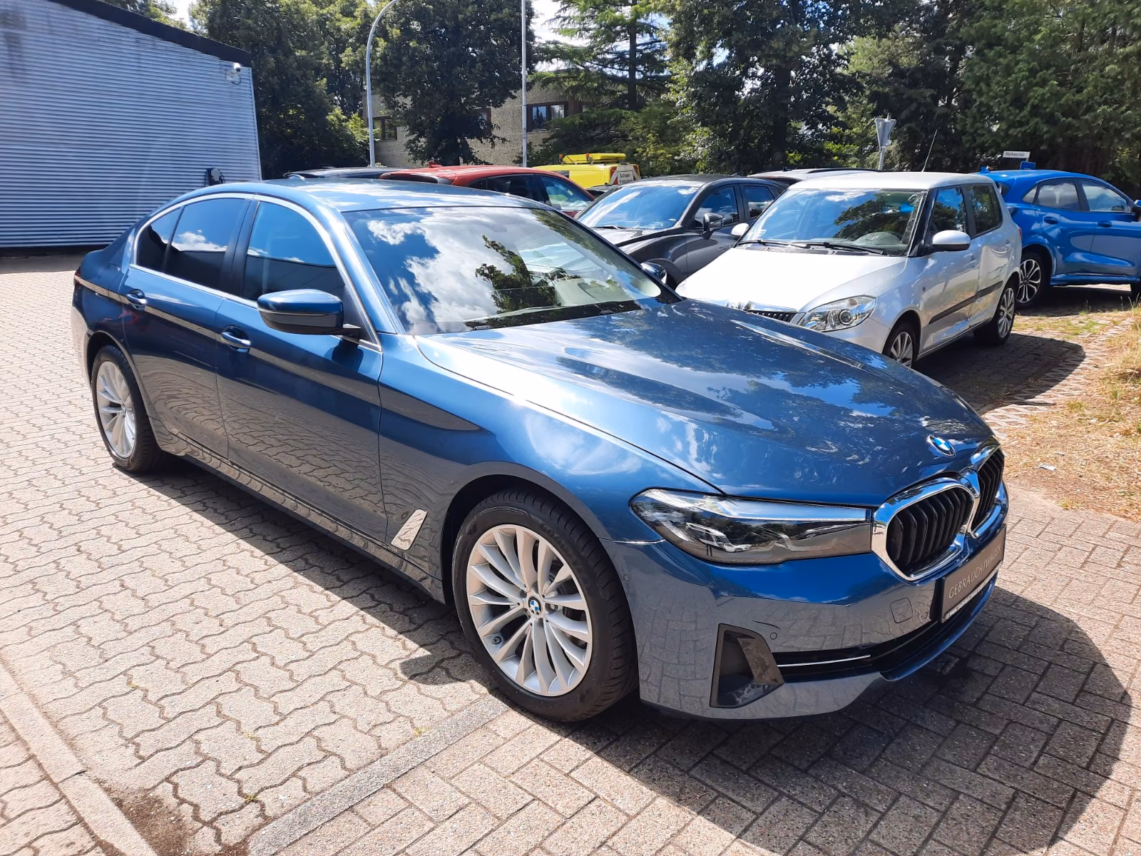 BMW 520D xDrive Limo Leder+Allrad+Standheizung+AHK