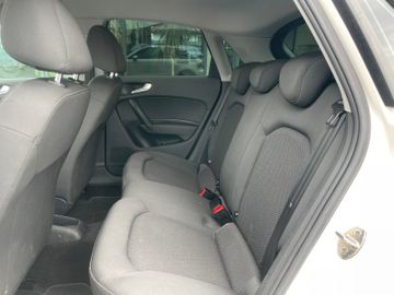 Fahrzeugabbildung Audi A1 Sportback Klima, SHZ, PDC, Lichtsensor