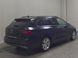 Volkswagen Golf-8 Var. 2.0 TDI Style Navi IQ.Light DC Pano - Volkswagen Golf mit Diesel-Antrieb: Schiebedach
