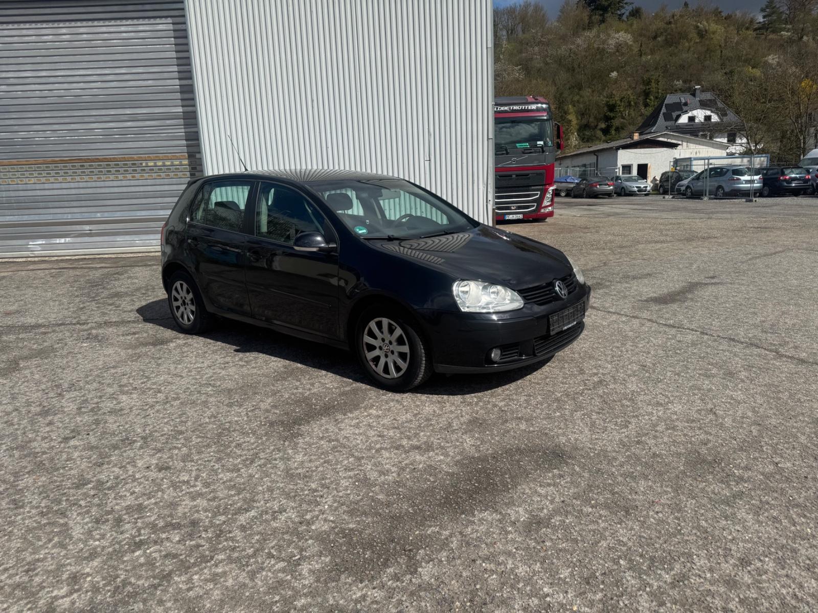 Volkswagen Golf V Lim. Comfortline Neue TÜV Anhängerkupplun