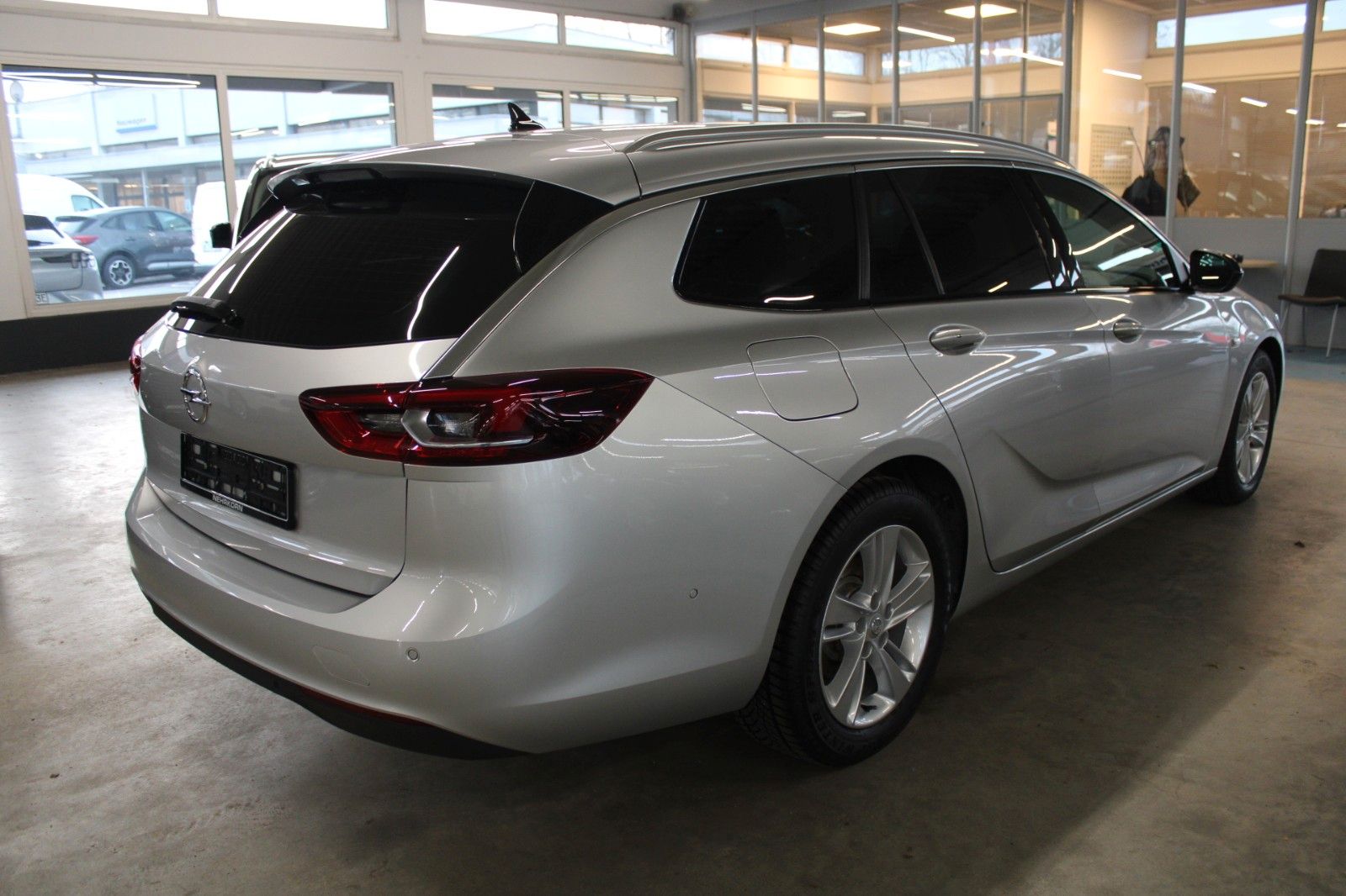 Fahrzeugabbildung Opel Insignia B ST Aut. Business Innov. Leder AHK uvm