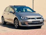 Volkswagen Golf VII Lim. Edition Pano Leder Finanzierung - Volkswagen Golf: Finanzierung