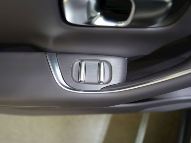 C10 REEV DESIGN 28,4 kWh+NAVI+360°KAMERA+PANORAM