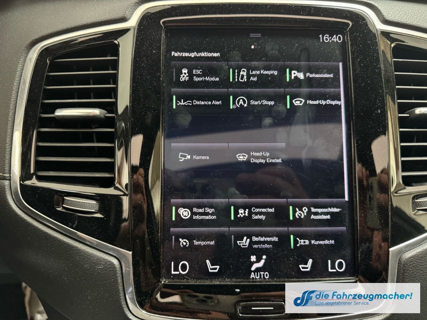 Fahrzeugabbildung Volvo XC90 R Design AWD T6 E6 HUD StandHZG Navi Leder