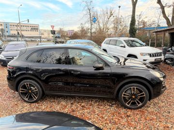 Porsche Cayenne - 5