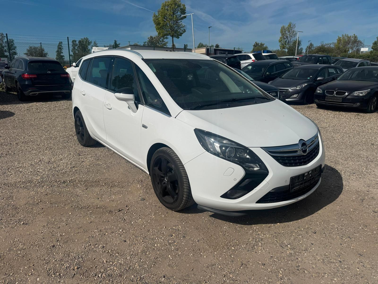 Opel Zafira C Tourer Klima Navi Kamera 7-Sitze Xenon