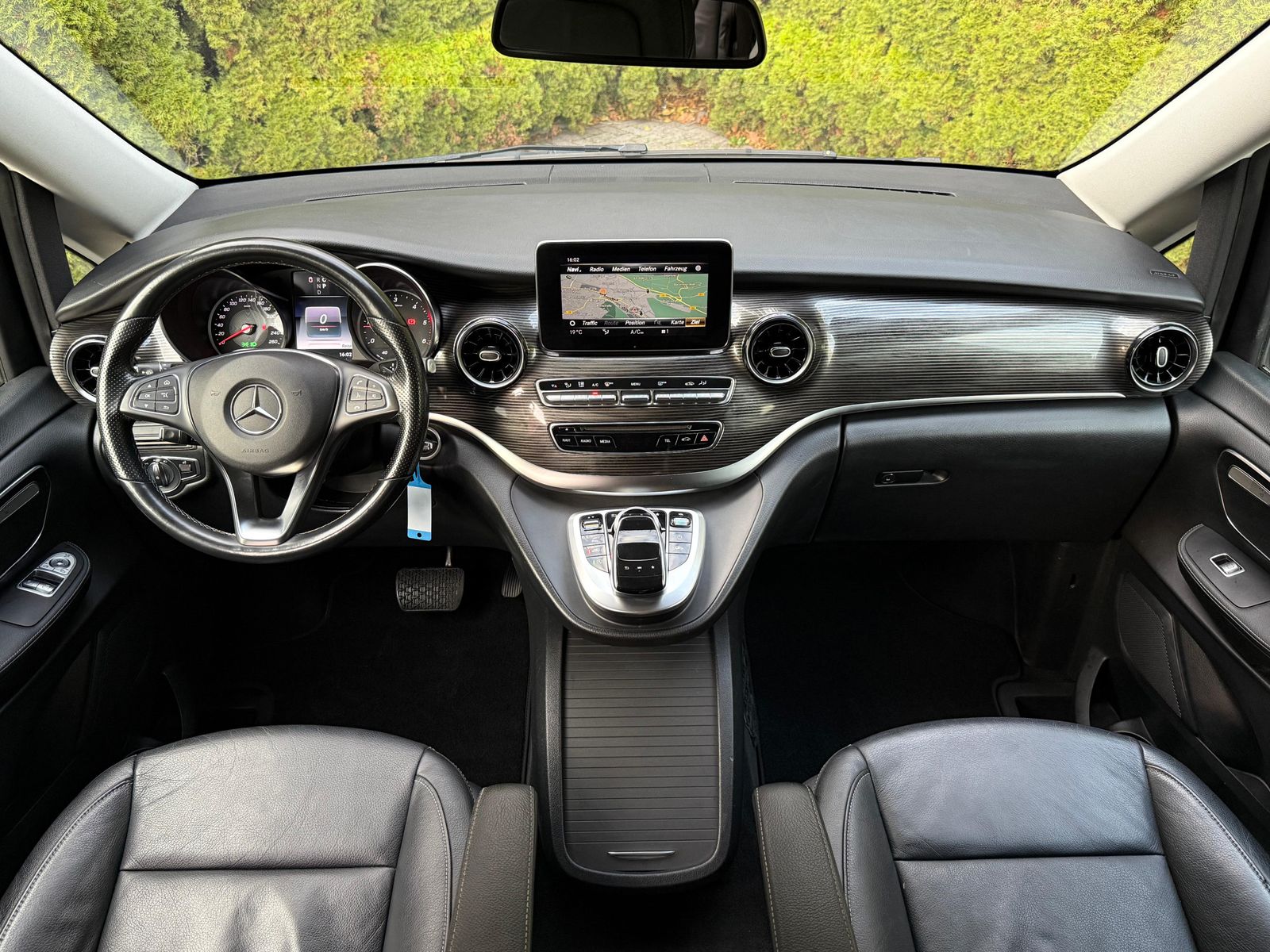 Fahrzeugabbildung Mercedes-Benz V 300 d 9G Avantg Extralang LED+SHZ+KAM+LEDER+8S