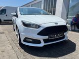 Ford Focus ST 2.0 EcoBoost 250 PS Winterpaket - Ford Focus: Kombi