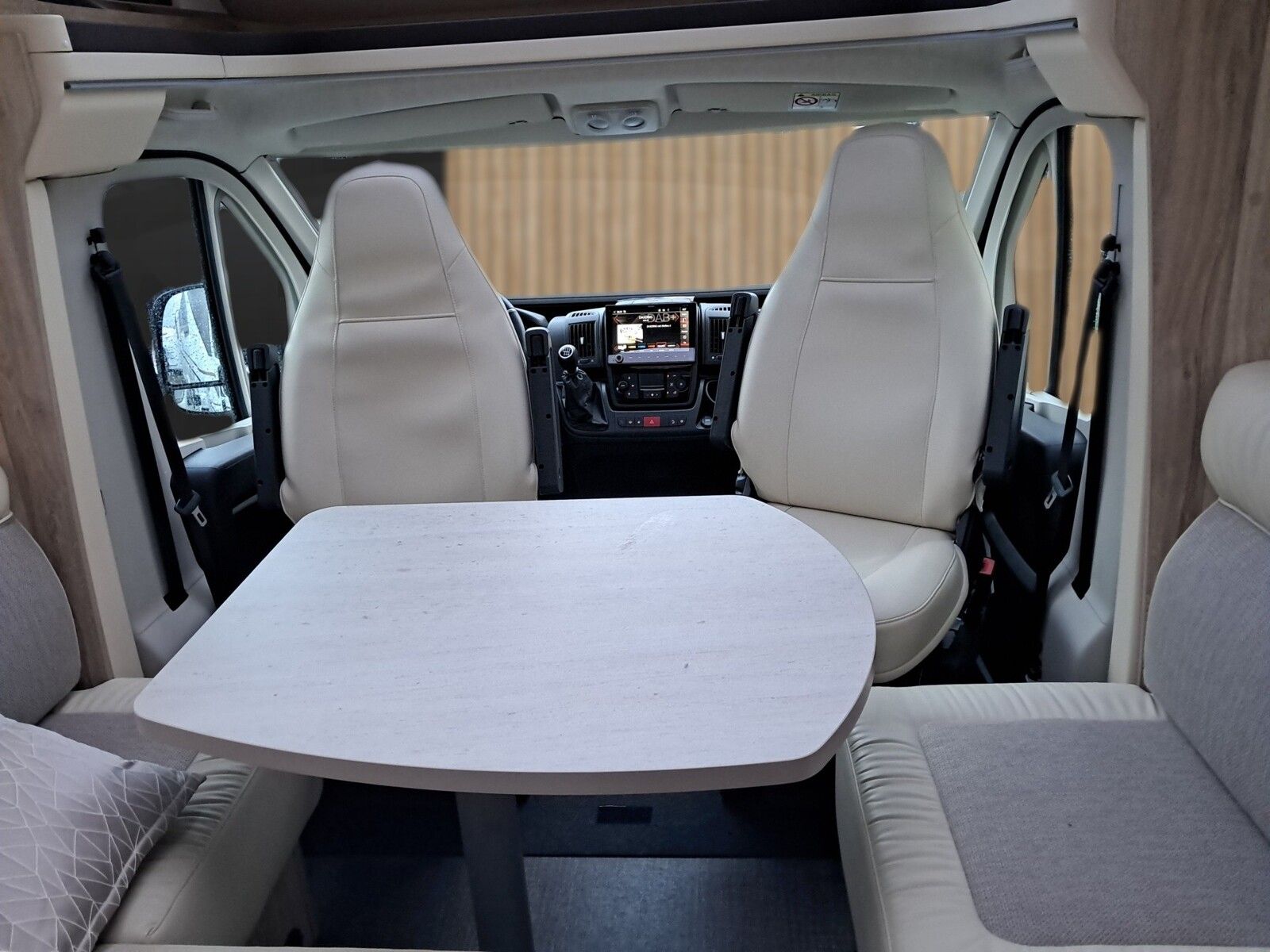 Fahrzeugabbildung Eura Mobil Profila T 720 QB Markise,Solar,Radio,Ahk,RFK