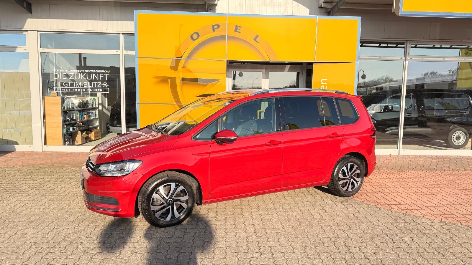 Volkswagen Touran Active *ACC*SHZ*NAVI*AHK*7SITZE*CARPLAY