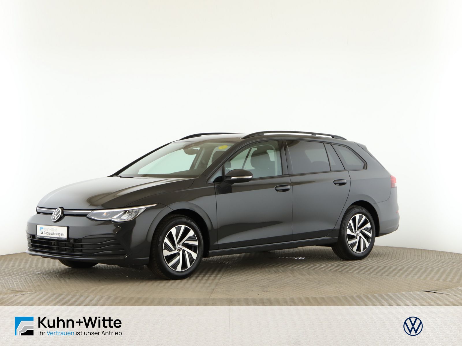 Volkswagen Golf VIII Variant 1.5 TSI Life  LED+PDC+Navi+SHZ