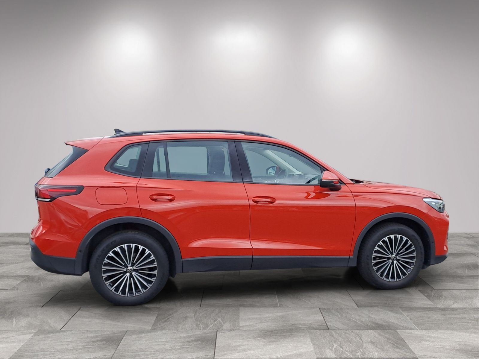 Volkswagen Tiguan Life 1.5 eTSI AHK LED Pano 360° 10.30Gara foto 5