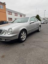 Mercedes-Benz Rentnerfahrzeug / Mercedes Benz CLK 320 - gebrauchte Mercedes-Benz CLK 320 aus dem Jahr 1999