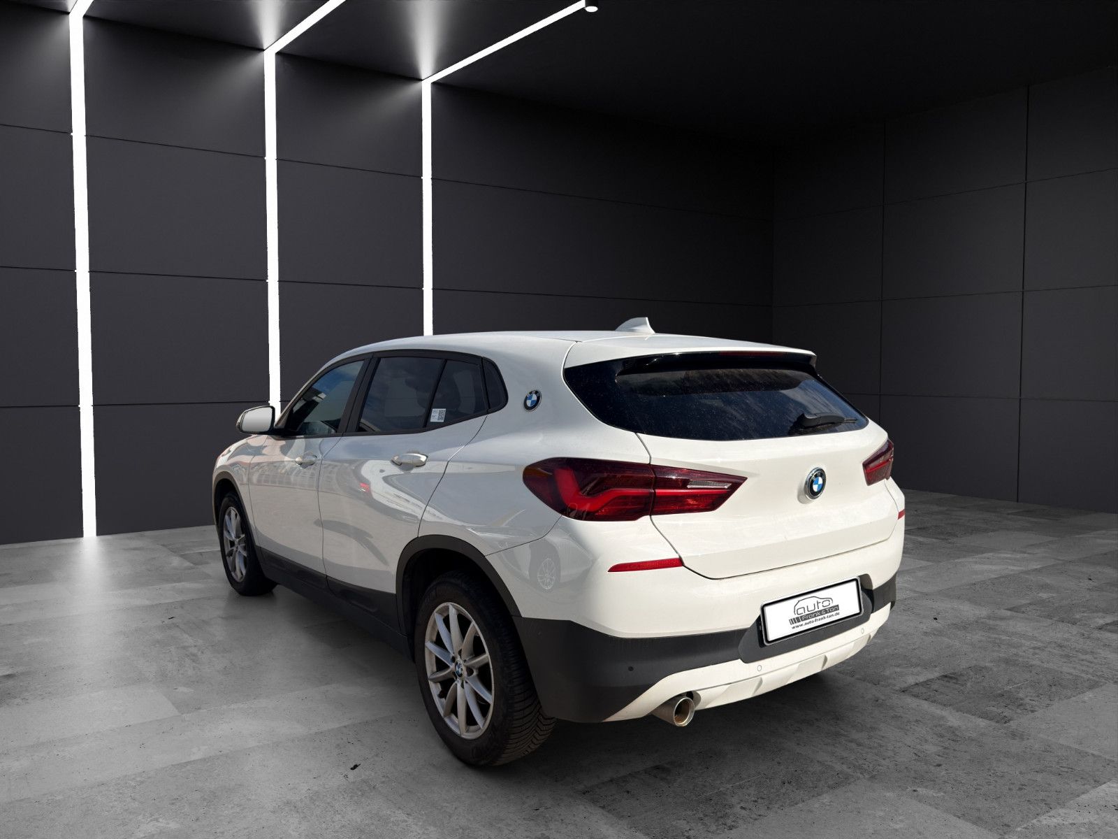 Fahrzeugabbildung BMW X2 sDrive 18 i Advantage/Performance/Tempomat/