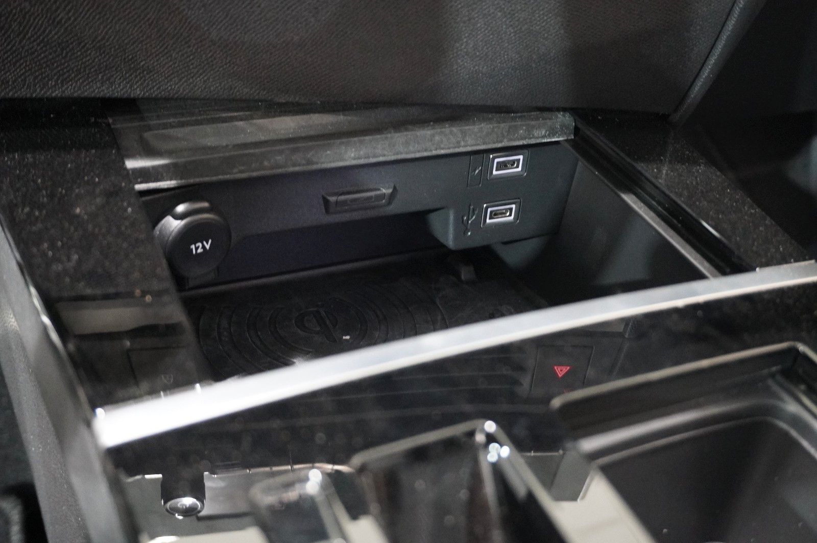 Fahrzeugabbildung Opel Astra L Lim. 1.6 HYBRID ULTIMATE NAVI/360°/HUD