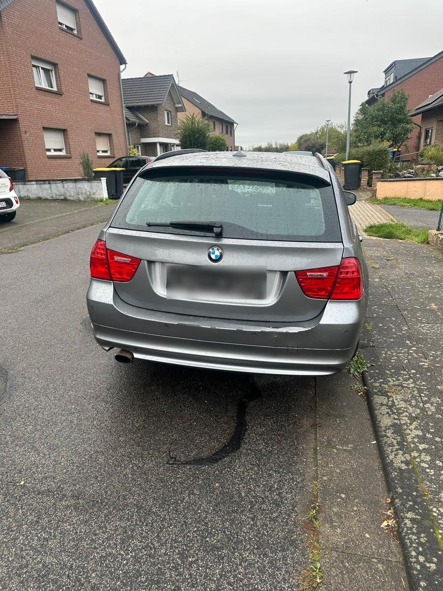 BMW 318 2012 — photo 7