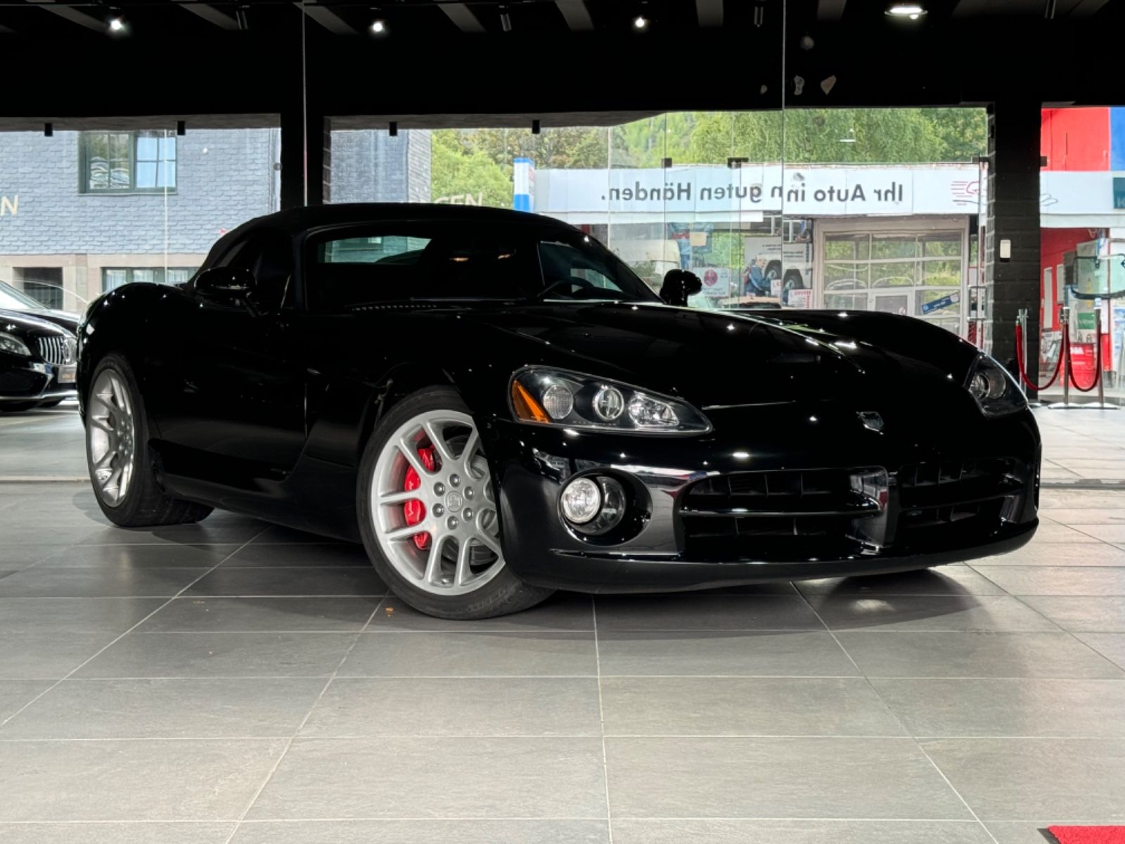 Fahrzeugabbildung Dodge Viper SRT-10 8,3L /SIDEPIPES/EU-AUSFÜHRUNG/
