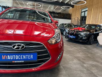 Hyundai ix20*TÜVSERVICE:NEU*SitzLenkradHZ*NAV*TEMPO*PD
