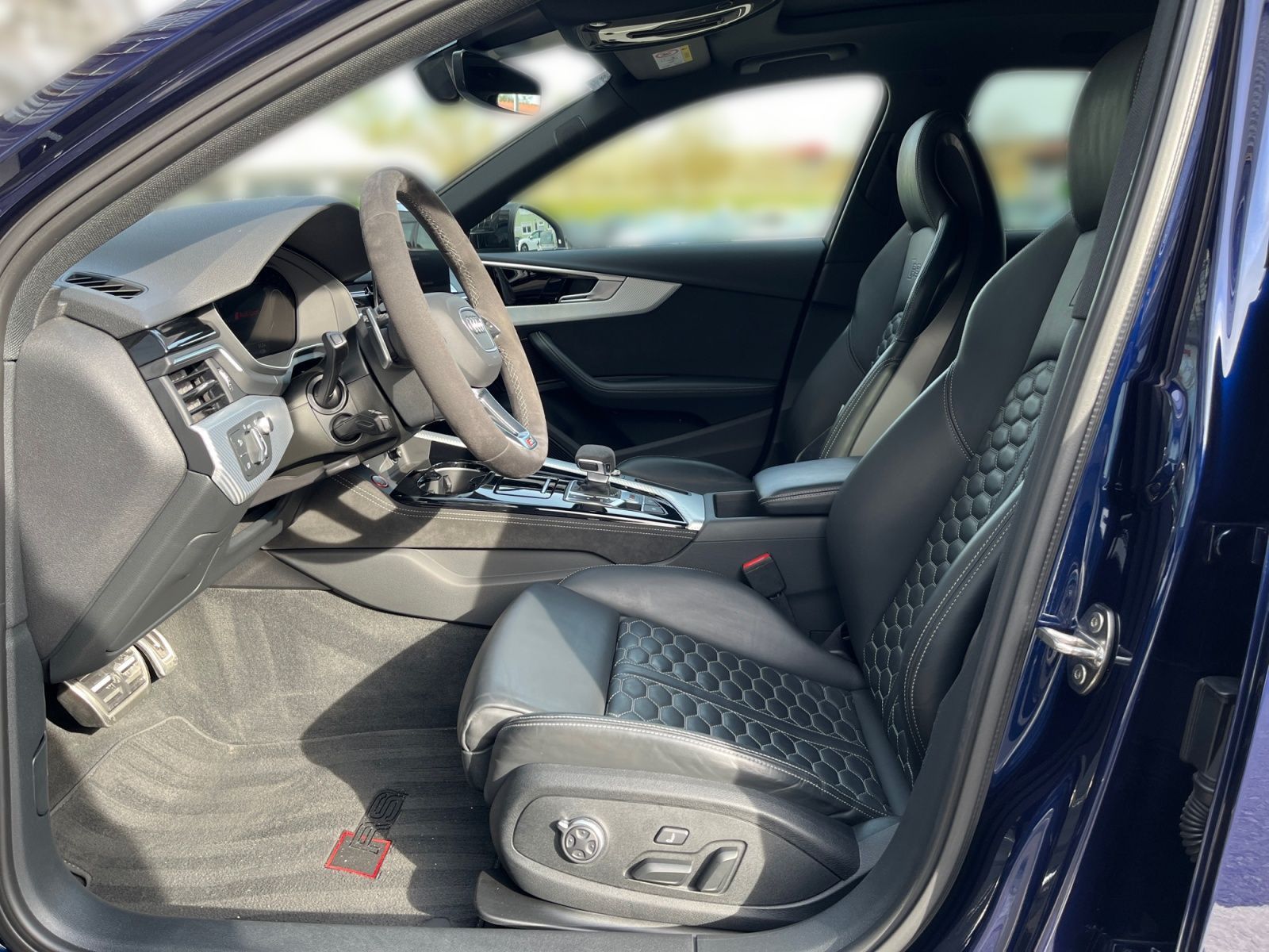 Audi RS4 - Bild 13