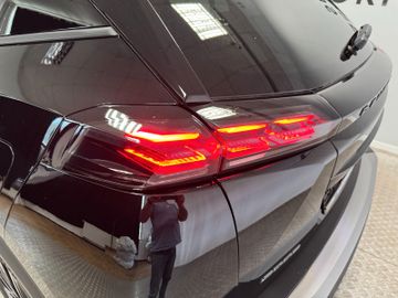 Peugeot 2008 Hybrid 145 GT Exclusive AHK 360Grad Kam.