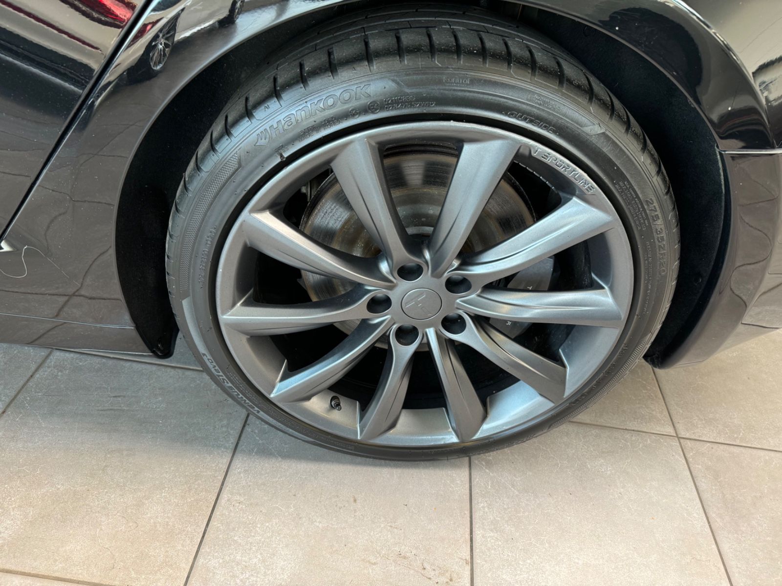 Fahrzeugabbildung Tesla Model S /Panodach/20Zoll/Vollleder-Sportsitze