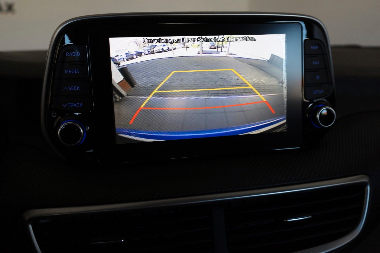 Fahrzeugabbildung Hyundai Tucson Advantage 2WD Navi,LED,SH,Kamera,SR+WR