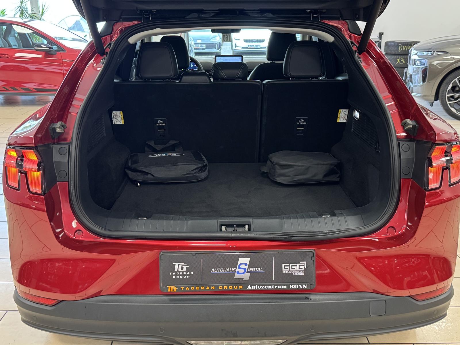 Ford MACH-E 75 kWh Pano Leder LED Navi R.Cam ACC PDC 