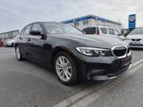 BMW 330 e Advantage Lim. Hybrid Navi X-enon Kamera - BMW 330 in Nürnberg