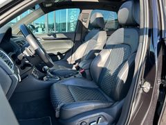 Fahrzeugabbildung Audi RSQ3 2.5 TFSI S tronic quattro Pano - Bose - LED