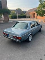 Mercedes-Benz Mercedes w123 230e Automatik Oldtimer H-Ke... - Mercedes-Benz 230 in Köln