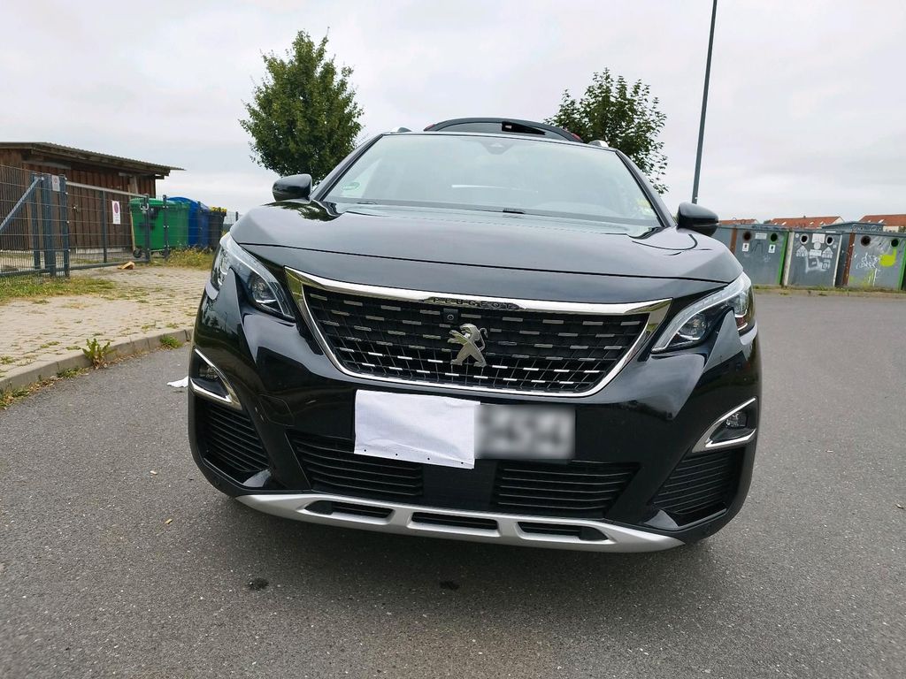 Image of Peugeot e-3008