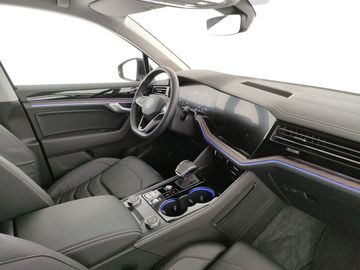 Volkswagen Touareg - 9