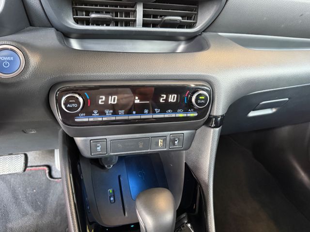 Toyota Yaris Hybrid Premiere Edition *HUD*ALLWETTER*