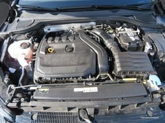 VW Golf VIII 1.5 TSI Life LED Navi Rfk DAB 16'' Lan VW Golf VIII 1.5 TSI Life LED Navi Rfk DAB 16'' Lan