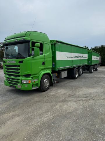 Scania R 450 mit Anhänger