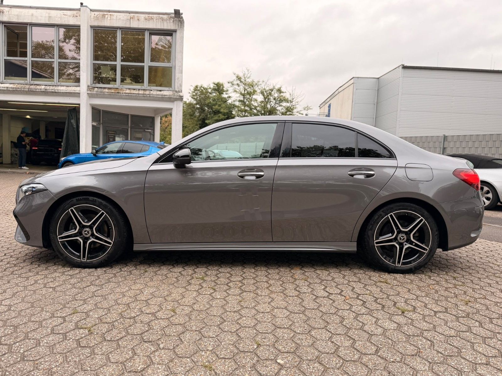Mercedes-Benz A 200 Limousine MH AMG Line Multibeam foto 4