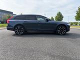 Volvo V90 CC D4 AWD PRO |Voll|Pano|HUD|360° - Volvo V90 Cross Country mit Schiebedach