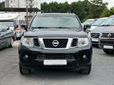 Nissan Pathfinder 3.0 dCi LE AHK°Schiebedach°7-Sitzer - Nissan Pathfinder mit Schiebedach