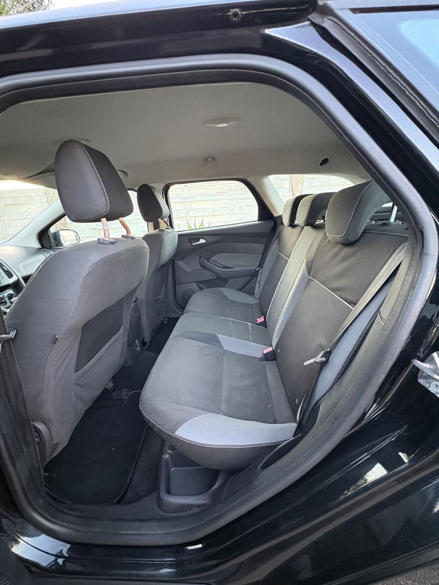 Ford Focus 2012 — photo 13