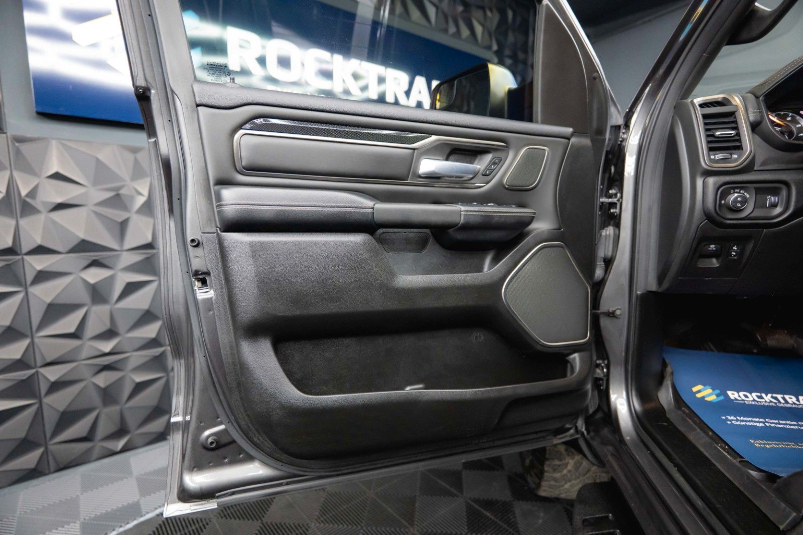 Fahrzeugabbildung Dodge RAM 3.0 V6 EcoDiesel 4x4 REBEL OFFROAD AXLE LOCK