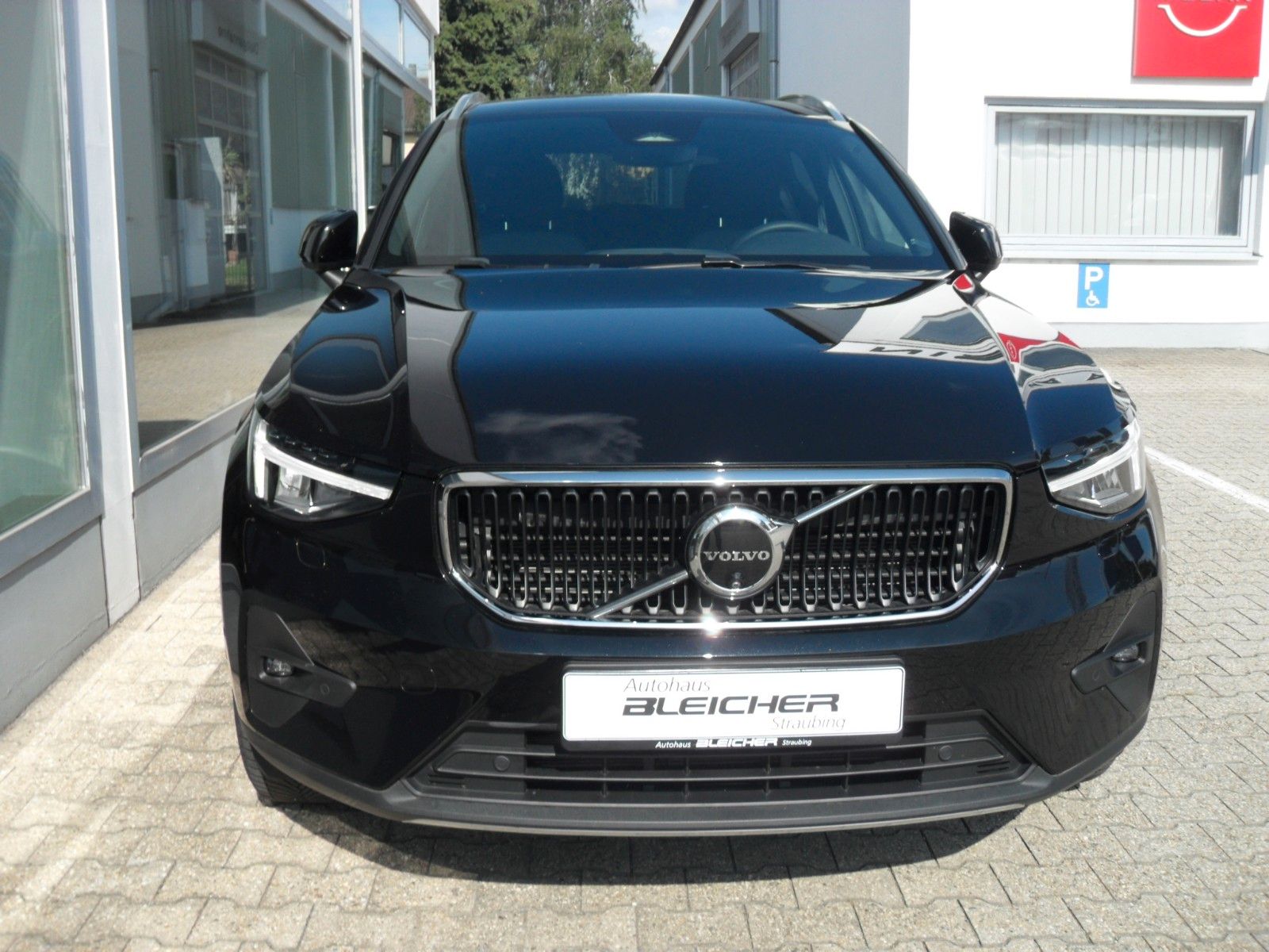 Fahrzeugabbildung Volvo XC 40 B4 Core