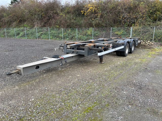 Web-Trailer Wechselaufbau: 7.150 / 7.450 / 7.820 mm