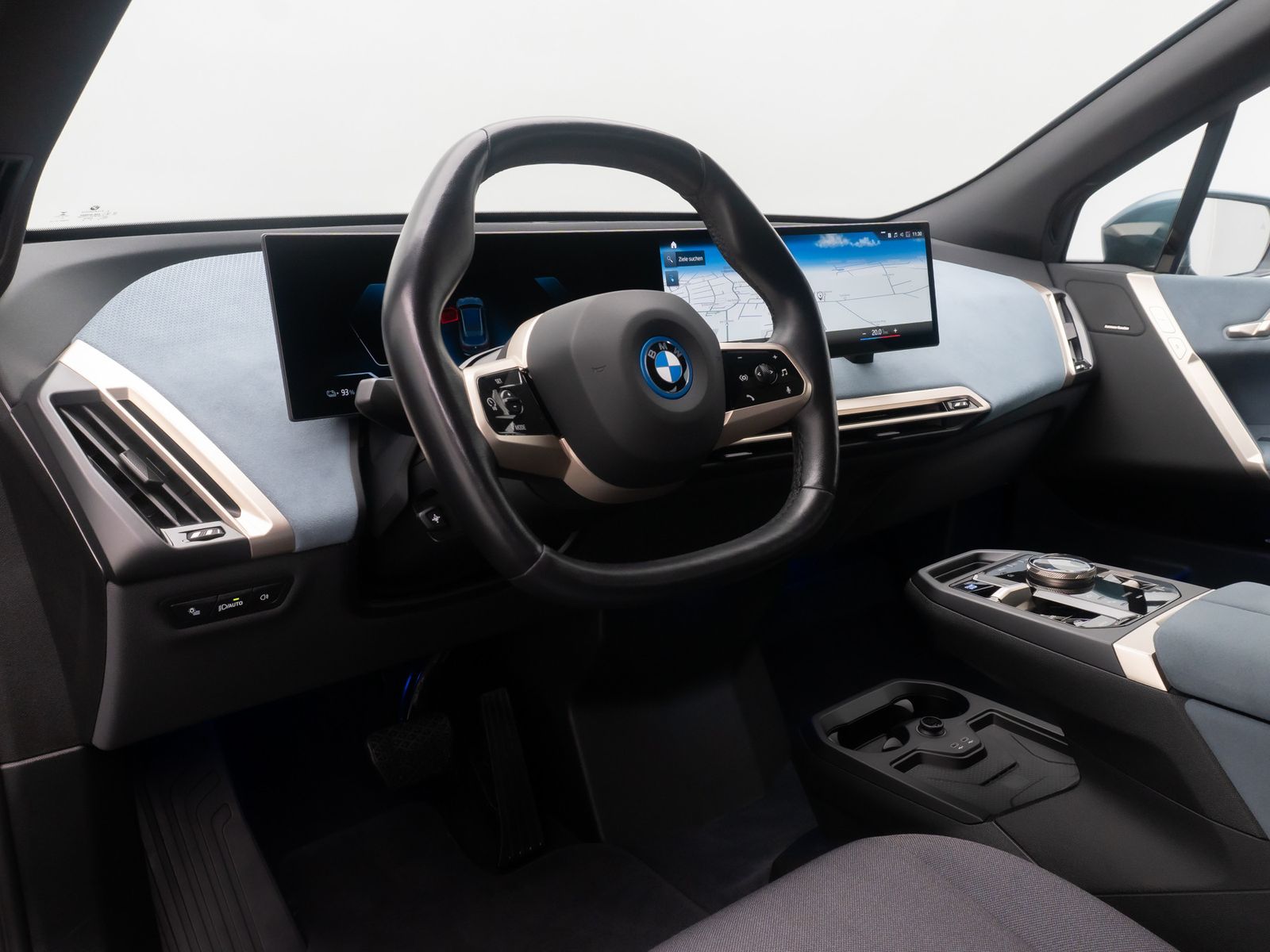Fahrzeugabbildung BMW iX xD40 Sport AHK SkyLounge 360° DAB H/K 22Zoll