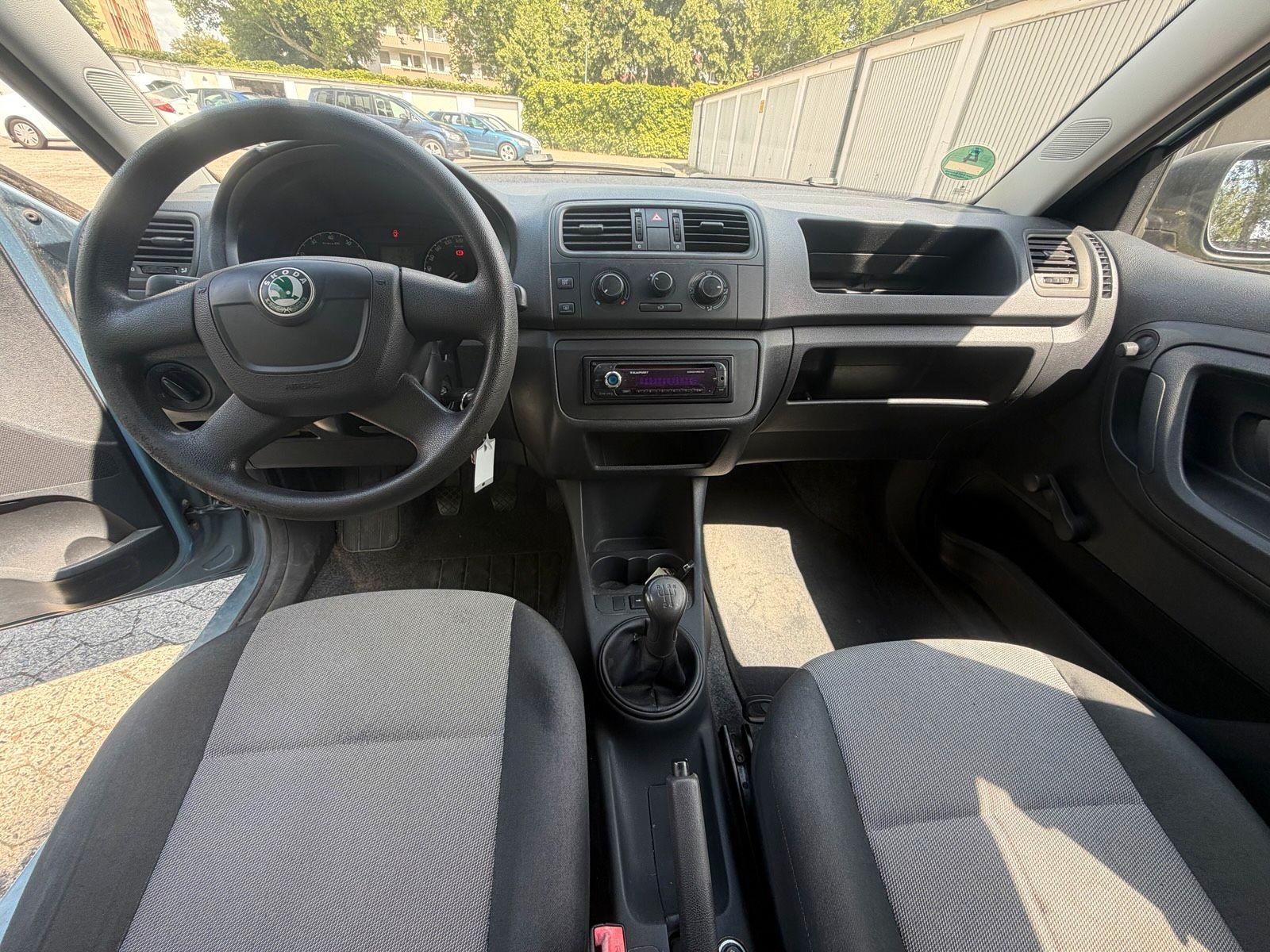 Skoda Fabia 2009 — photo 14