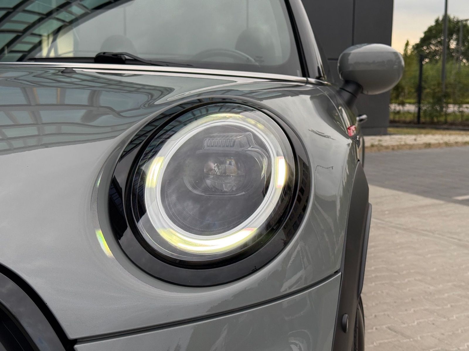 Fahrzeugabbildung MINI John Cooper Works Cabrio NAVI|KAMERA|ESS.-TRIM